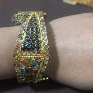 Twist Screw Heavy Bangle